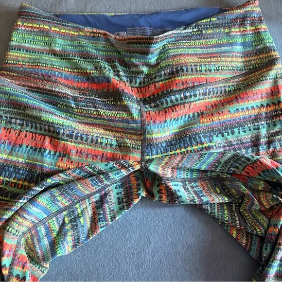 Victorias Secret Leggings - Victorias Sport - Size LARGE - Picture 2 of 6